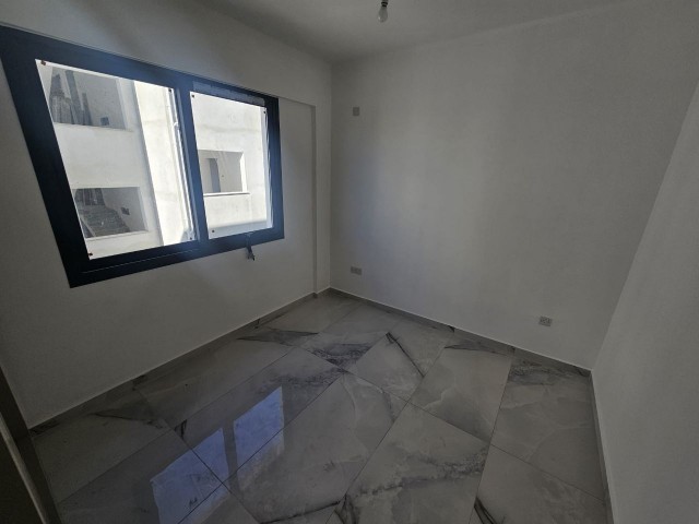 Gönyeli alt geçite yakın türk koçanlı sıfır asansörlü 2+1 daire. - Fotoğraf 1