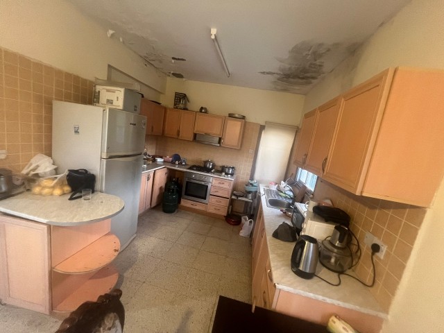 Girne merkezde 3 + 1 satılık daire