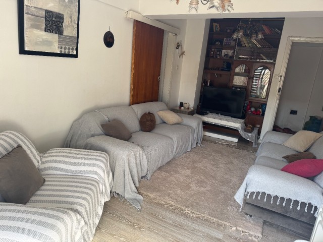 Güzelyurt çarşı içi satılık daire - Fotoğraf 3