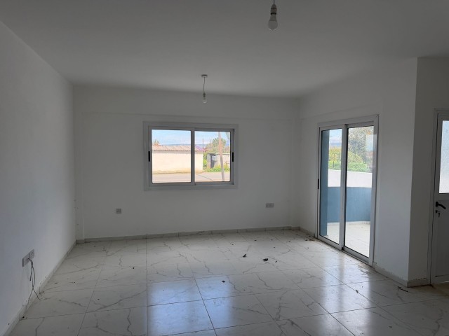 Güzelyurt'da Şehir ve Doğa Manzaralı 3+1 Eşyasız Daire - Kaçırmayın! - Fotoğraf 2