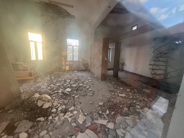 Girne lapta da satılık dükkan