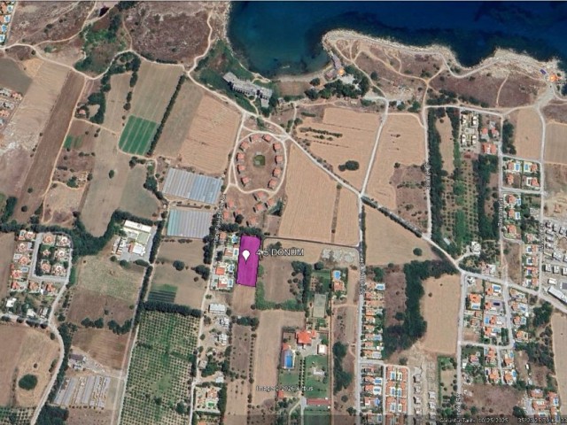 Girne Laptada Fırsa Arazi Girne Lapta Bölgesinde Denize 100 m Mesafede 4,5 Dönüm Arsa Satılık - Fotoğraf 1