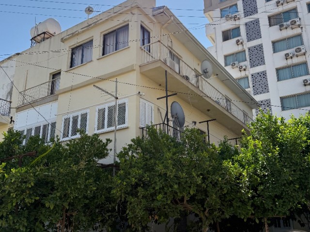 Ortaköy Bölgesinde Nezih Mahalle Çıkmaz Sokakta Satılık 3+1 Daire - Fotoğraf 4