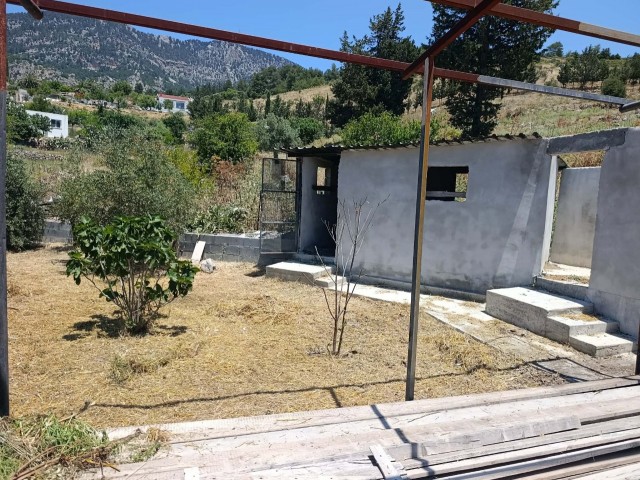 (E)Kozanköy Bölgesinde 1387m2 arsa ve birlikte içerisindeki  2 adet bitmemiş evler Satılık