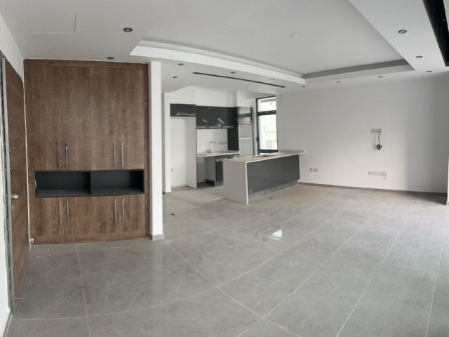 Lefkoşa Metehan da Satılık Lüks 2+1 Penthouse