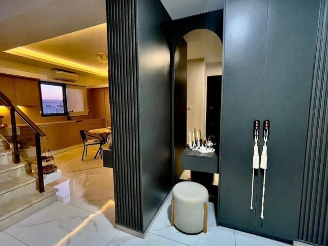 Mağusa / Yeniboğaziçi bölgesinde, havuzlu site içinde satılık 3+1 lüks villa - Fotoğraf 4
