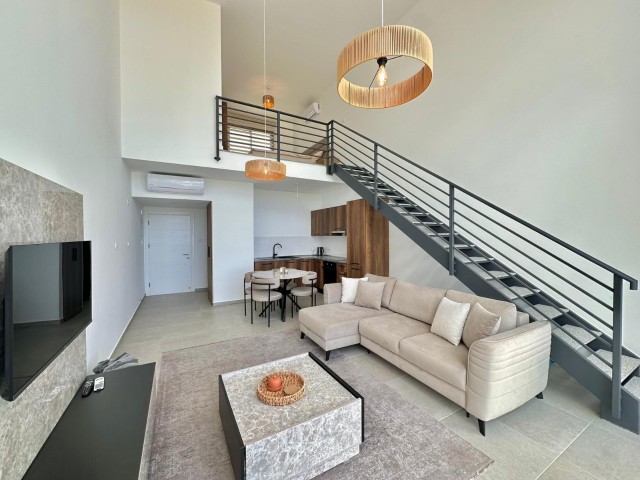 Esentepe’de Manzaralı Deniz ve Dağ Görünümlü Şık 1+1 Loft Daire