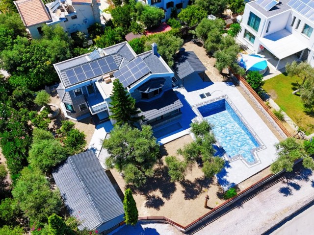 Girne Ozanköy 3+1 Satılık Villa - Geniş Arazili