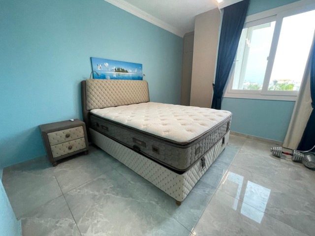 Girne Karaoğlanoğlu’nda Prestijli Site İçerisinde  Deniz Manzaralı Roof Teraslı Satılık 3+1 Daire