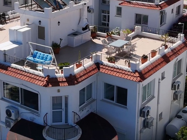 Denize Sıfır Muhteşem 3 Yatak Odalı Penthouse Daire - Fotoğraf 3