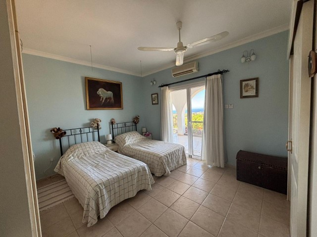 4 Odalı, Özel Havuzlu ve Muhteşem Manzaralı Villa - Fotoğraf 4