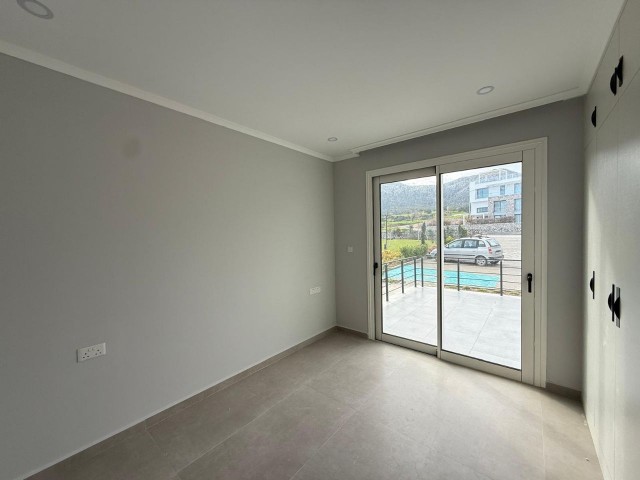 5+1 Çok Güzel Orta Havuzlu Deniz Manzaralı Daire