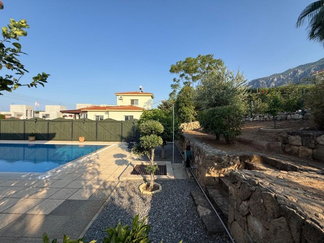 Sakin Bir Konumda Özel Havuzlu Güzel 3 Yatak Odalı Villa - Fotoğraf 4
