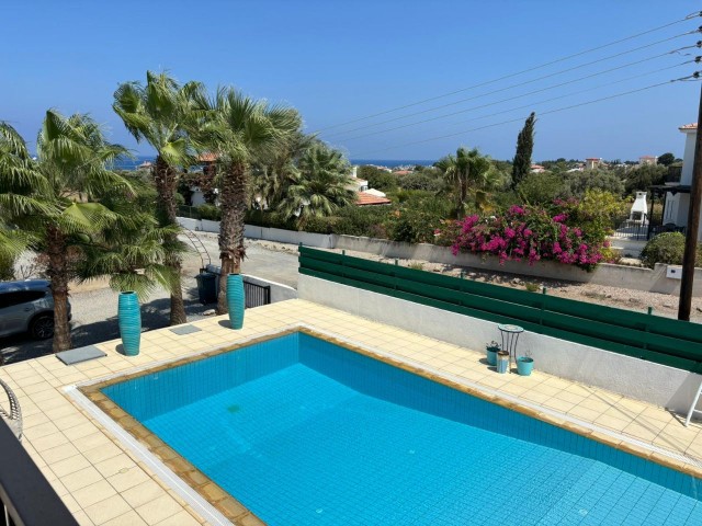 3 Yatak Odalı Özel Havuzlu ve Manzaralı Villa - Fotoğraf 2