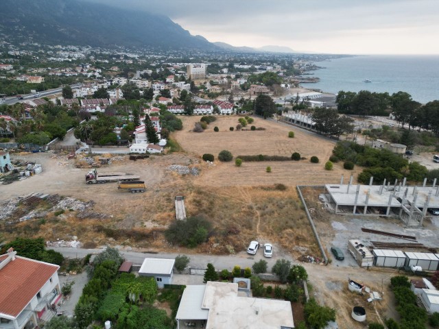 GİRNE ALSANCAK DENİZE YÜRÜYÜŞ MESAFESİNDE SATILIK ARSA