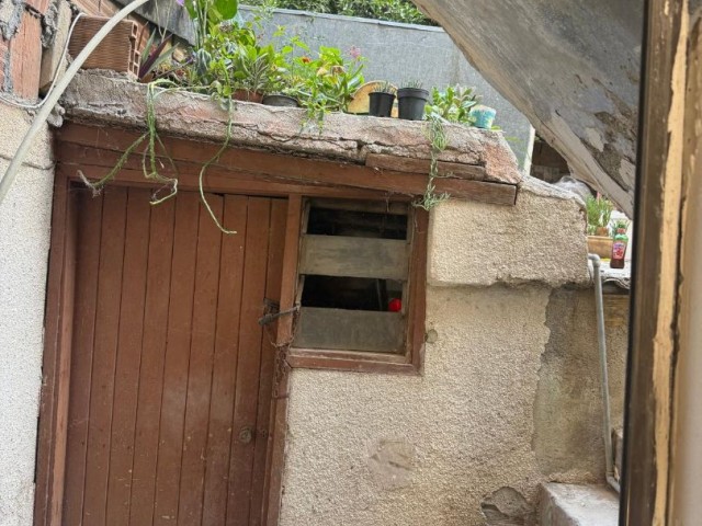 lefkoşa yenicami satılık 3 kat bina