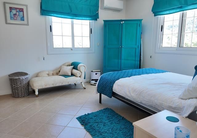 Satılık Villa-Karşıyaka, Girne