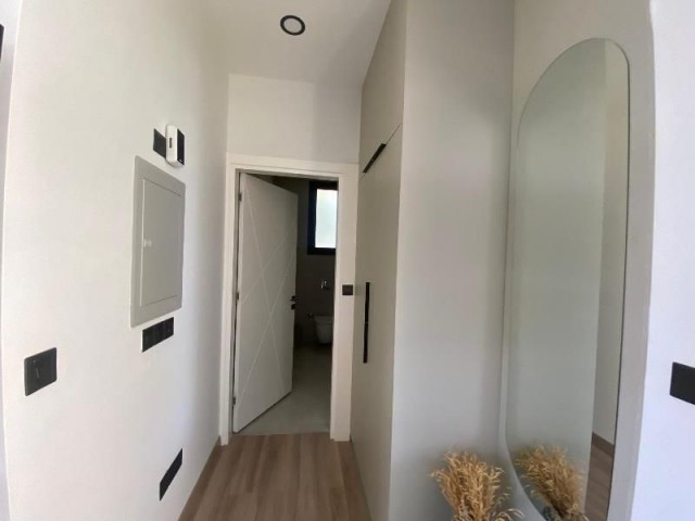 KARAGAAC'TA  FIYATLA, DENIZ MANZARALI ÇATI TERASI VE ÖZEL HAVUZU BULUNAN LÜKS 3 YATAK ODALI, 2,5 BANYOLU GOLF VILLASI