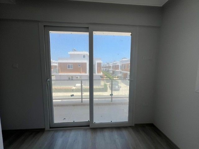 (KDV/TRAFO DAHİL) LONG BEACH ISKELE'DE 2 YATAK ODALI ŞEHİR EVİ