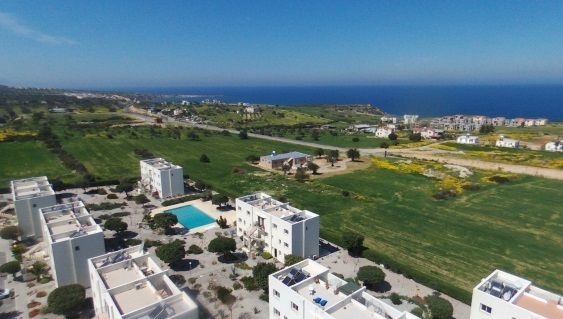 BAHCELI'DE CRYSTAL BAY MANZARALI, ORTAK HAVUZLU, İYİ BAKIMLI 2 YATAK ODALI 2 BANYOLU DUBLEKS KÖŞE DAİRE