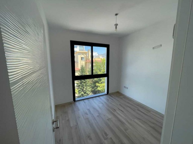 2+1 Satılık Daire Girne Merkez - Fotoğraf 2