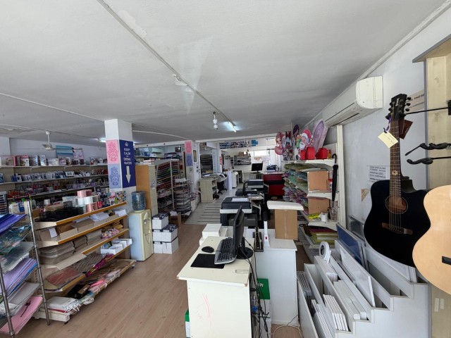 Doğu Akdenız Ünıversıtesı Karşısında Dükkan 300 M² – Yüksek Tabela Değerli - Fotoğraf 1
