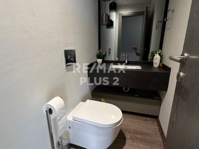 Mağusa’nın Zirvesinde Prestij! | 250 M² 5+1 Dubleks Penthouse | Panoramik Deniz | £425.000 !!! - Fotoğraf 2
