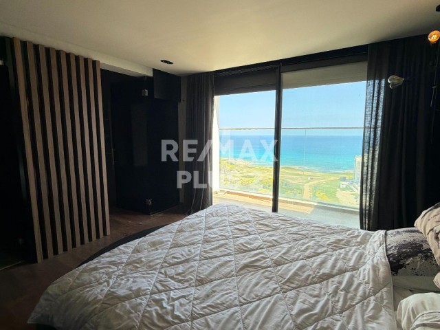 Mağusa’nın Zirvesinde Prestij! | 250 M² 5+1 Dubleks Penthouse | Panoramik Deniz | £425.000 !!! - Fotoğraf 3