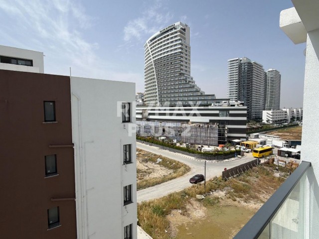 Tapusu Hazır! | Long Beach Deniz Manzaralı 2+1 | Krediye Uygun | £119.000 !!! - Fotoğraf 1