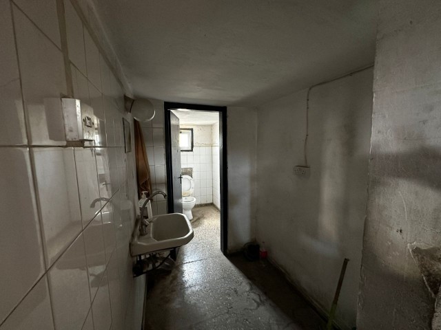 Gazimağusa Küçük Sanayı Bölgesı’nde Satılık 300 M² Depo /atölye - Fotoğraf 2
