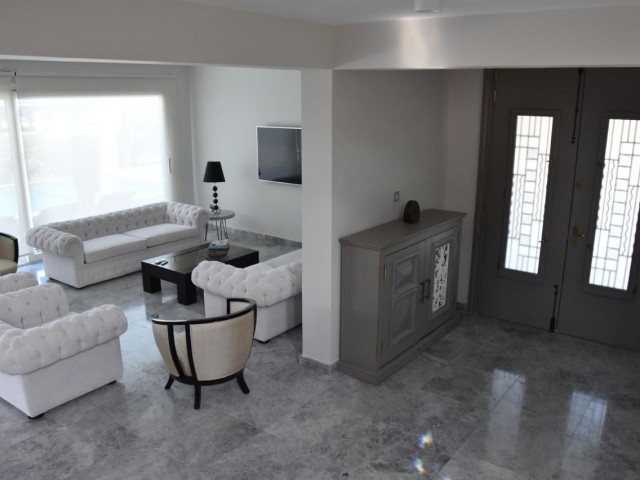 OZZEL SATIŞ -  GENİŞ ARAZİ İCERISINDE TESLIME HAZIR FULL ESYALI, SIFIR TADILAT OZEL HAVUZLU VILLA
