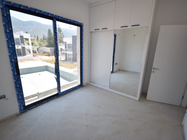 Girne Çatalköy’de Fırsat Fiyat 4+1 Havuzlu Satılık Villa - Fotoğraf 4