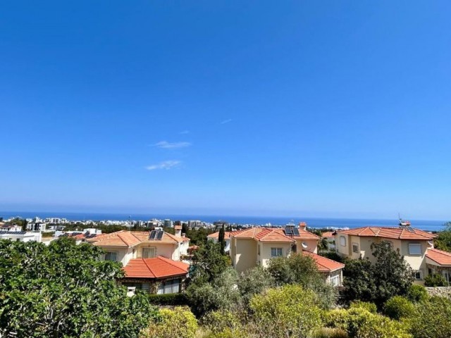 Girne Doğanköy Ciklos Bölgesinde 4200 m2 %35 İmarlı Full Deniz Manzaralı Satılık Arsa - Fotoğraf 4