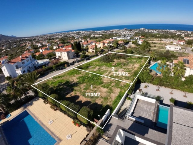 Girne Bellapais'te 2 Villa Yapımına Uygun Full Deniz Manzaralı 1535 m2 Satılık Arsa - Fotoğraf 1