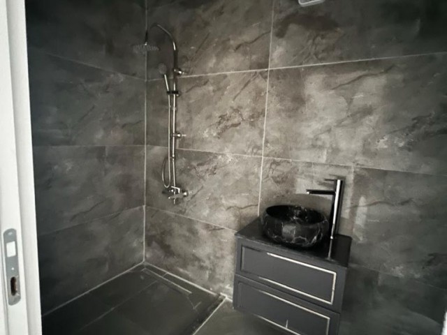 SÜPER LÜKS DAİRE SIFIR TÜRK MALI VE İSTEYEN KOMPLE SATIN ALIR  VE ÖZEL İNDİRİM YAPILACAKTIR KAMSEL 05338711922 05338616118