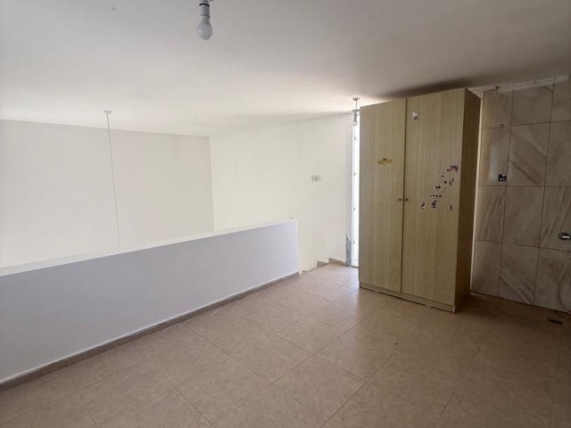Alsancak’ta Deniz ve Dağ Manzaralı 3+1 Satılık Penthouse – 110 m²