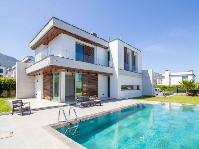 Alsancak Harika Villa 600m2 Arsa İçinde - Fotoğraf 3