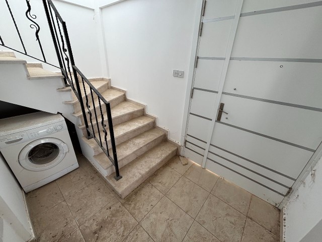 Bu Fiyata Böyle Villa Yok..! Girne Karşıyaka'da Deniz Manzaralı Teraslı Satılık 3+1 ve 4+1 Villalar - Fotoğraf 2
