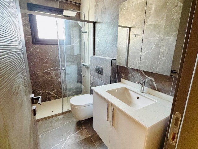İskele Merkezde Satılık 3+1 Yeni Villa .!