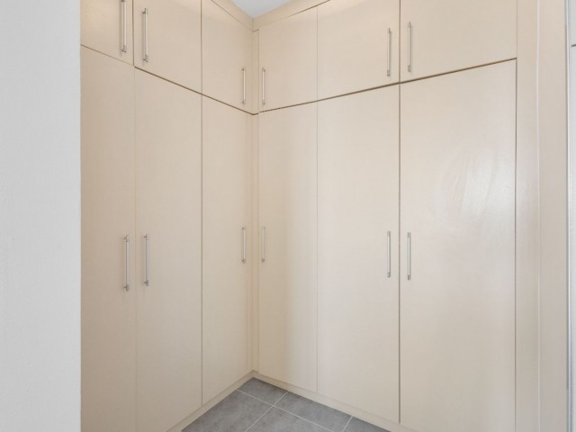 Muhteşem Yenilenmiş 3 Yatak Odalı Seafront Penthouse – Türk Tapu, En İyi Konum, İç Merdivenli Tasarım - Fotoğraf 1