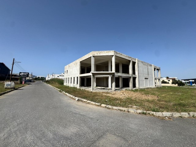 Lefkoşa Alayköy Sanayi Bölgesinde Satılık Süper Konuma Sahip Atölye - Fotoğraf 2