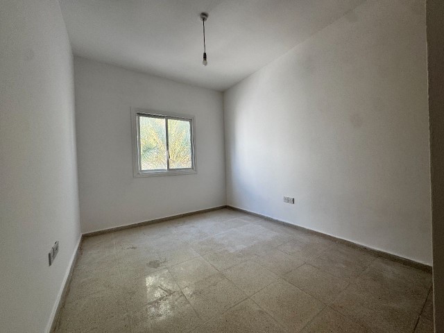GÖNYELİ FURMAR MARKET KARŞISINDA SATILIK TÜRK KOÇANLI 3+1 GENİŞ DAİRE