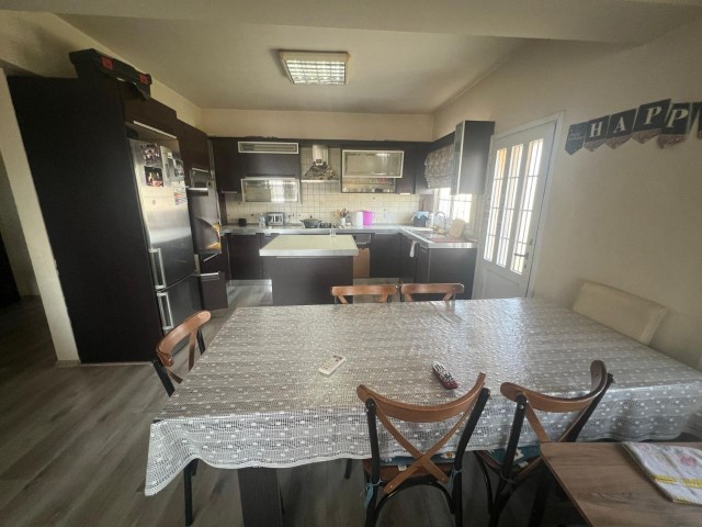 Küçük kaymaklıda eşyalı satılık 3+1 daire