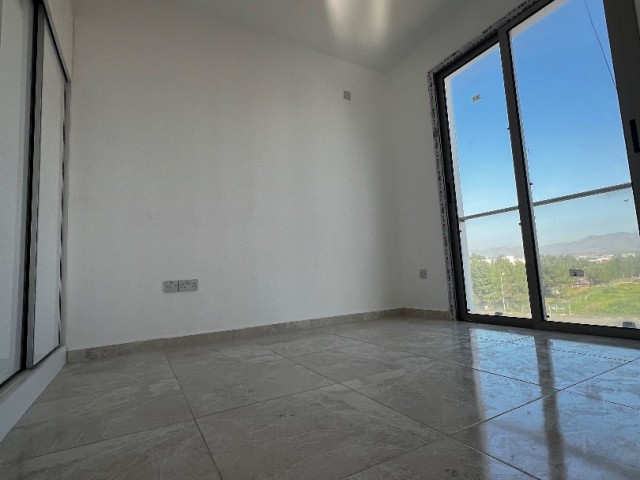 Lefkoşa Kızılbaş Bölgesinde Lüks Beyaz Eşyalı Satılık 2+1 Daire