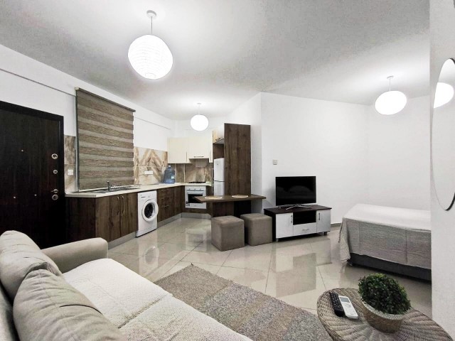 Alsancakta havuzlu sitede  satılık full döşenmiş stüdyo