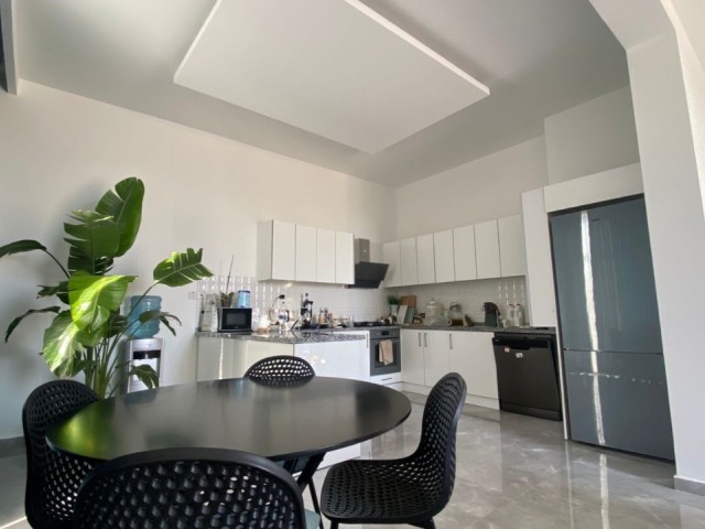 Lapta yürüyüş yoluna yakın sıfır satılık 2+1villa - Fotoğraf 1
