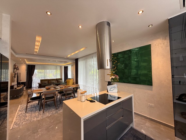 Ozanköyde Murat efendi villa sitesinde satılık full döşenmiş satılık 3+1 villa - Fotoğraf 1