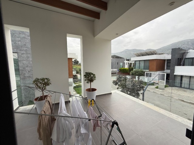 Ozanköyde Murat efendi villa sitesinde satılık full döşenmiş satılık 3+1 villa - Fotoğraf 3