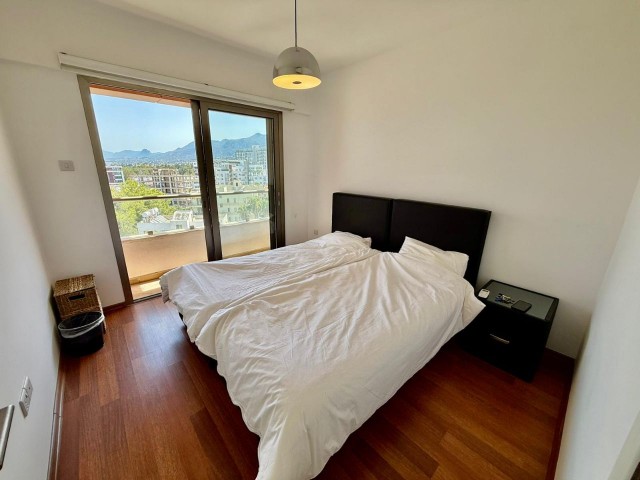 FIRSAT FİYAT Girne Merkezde Penthouse Tadında 2+1 Eşyalı Satılık Daire