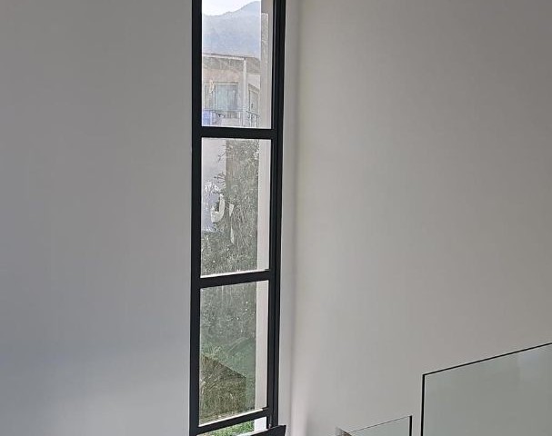 Girne’nin Gözdesi Çatalköy’de Önü Kesilmez Muhteşem Deniz Manzaralı 4+1 Havuzlu Lüks Villa - Fotoğraf 1